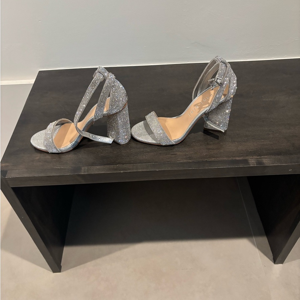 Gianni Bini Silver Strappy Heels size 7.5